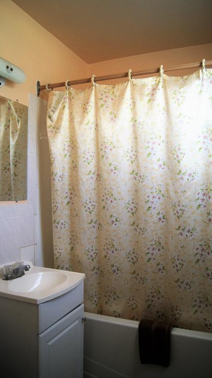 Blue Jay Motel Peterborough Εξωτερικό φωτογραφία