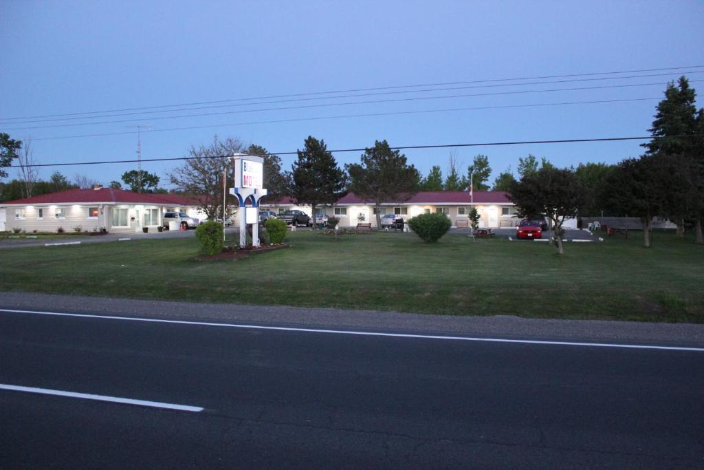 Blue Jay Motel Peterborough Εξωτερικό φωτογραφία