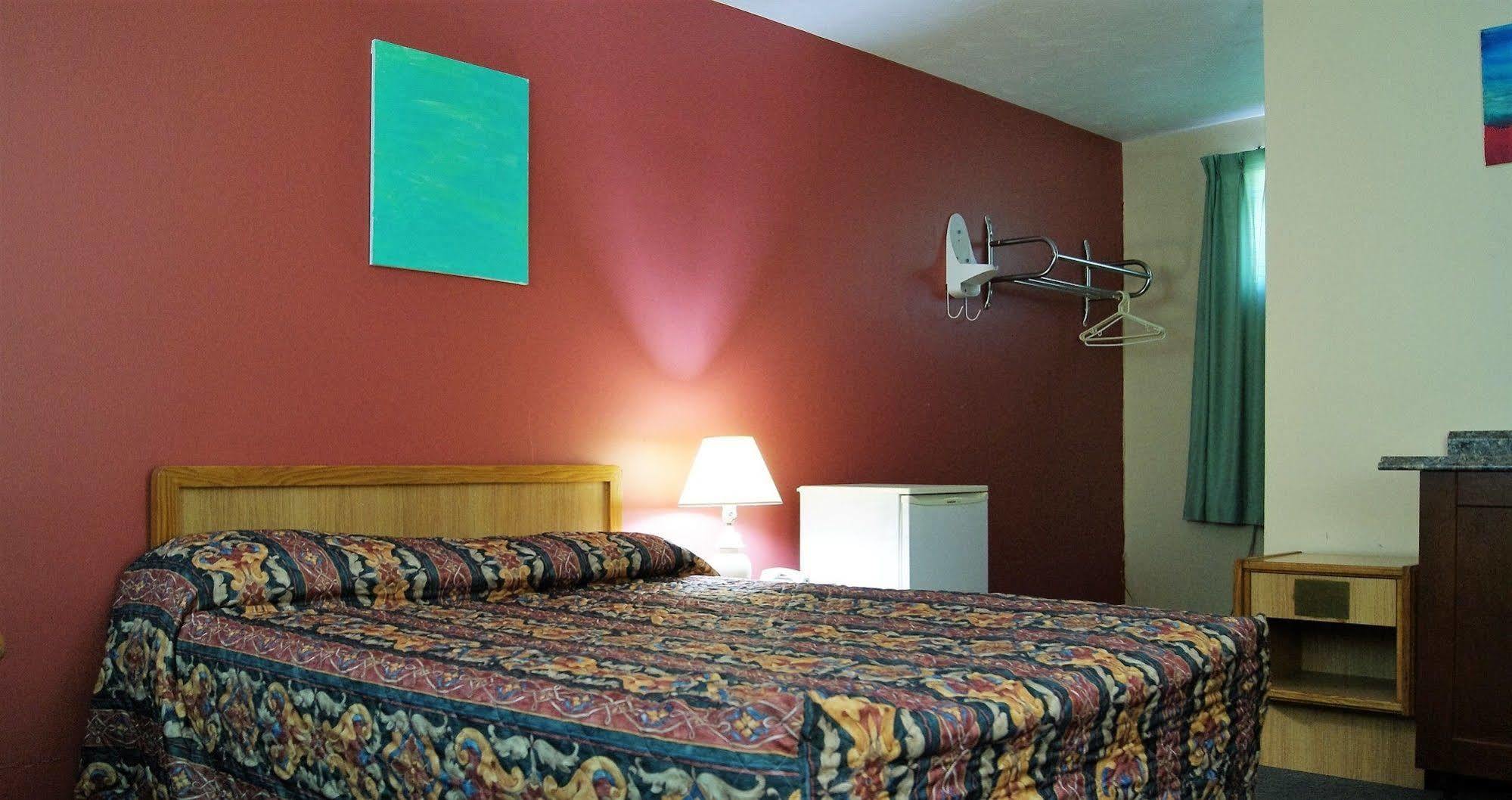 Blue Jay Motel Peterborough Εξωτερικό φωτογραφία