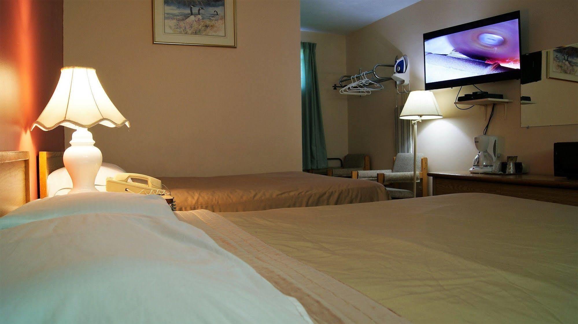 Blue Jay Motel Peterborough Εξωτερικό φωτογραφία