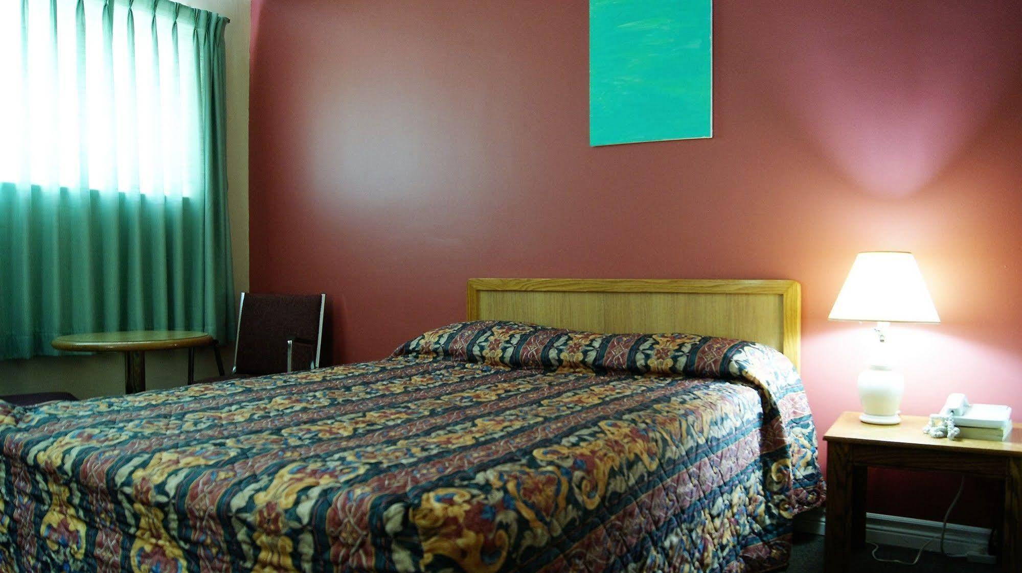 Blue Jay Motel Peterborough Εξωτερικό φωτογραφία